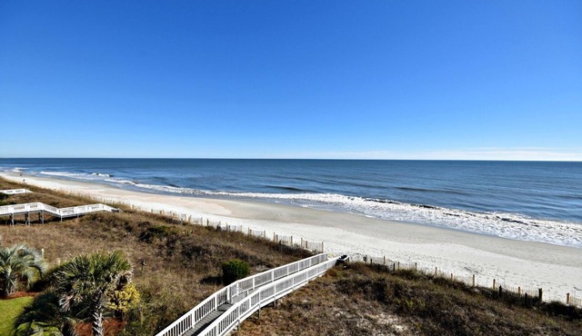 Spacious 7 BR, 7.5 BA oceanfront house with screened porch and hammock = RELAX in Pawleys Island