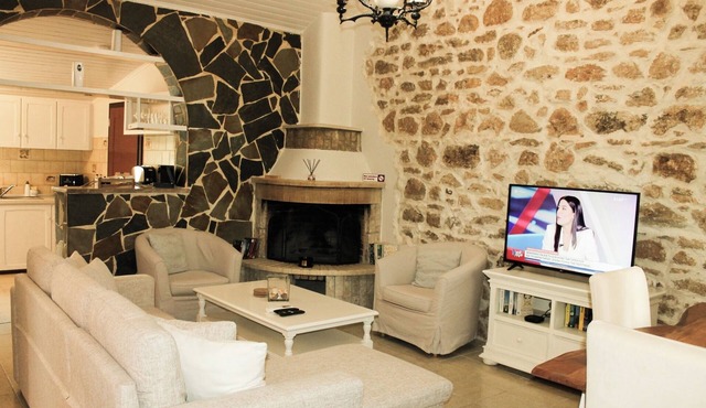 Stone House near Agios Spyridon Beach | 2BR & BBQ