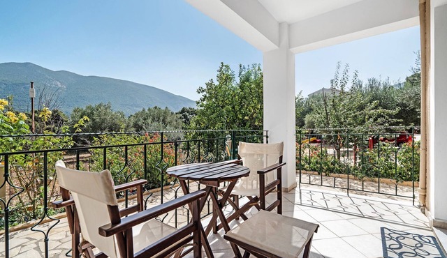 Studio "Daratos 4" with Shared Garden & Wi-Fi