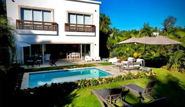 STUNNING BEACH VILLA, 4 bedrooms and private pool in Las Terrenas