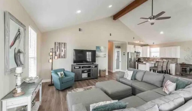 SUITE BEACH ~ Daytona Beach Shores House in Daytona Beach