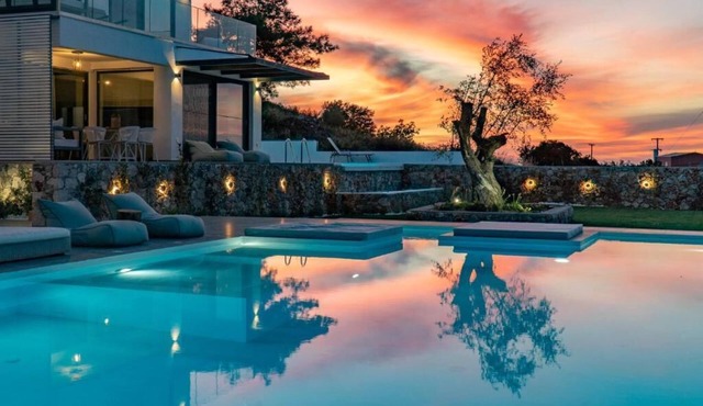 Superior Villa