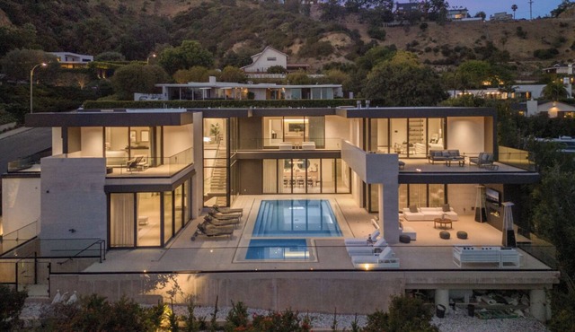 Swallow Sanctuary - A Modern Marvel in the Heart of LA in Los Angeles