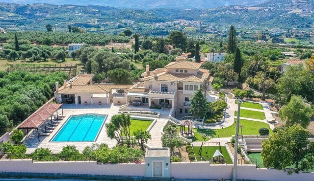 The Villa Rallou Experience