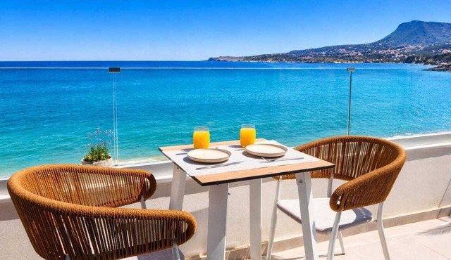 Three bedroom villa in the sea front on Crete in Kalives with private Jacuzzi .