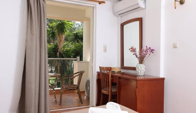 Three Stars Beach Hotel