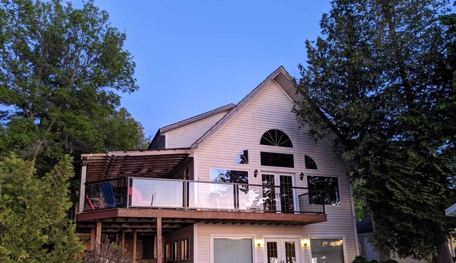 Timber Frame Cottage on Georgian Bay in Victoria Harbour