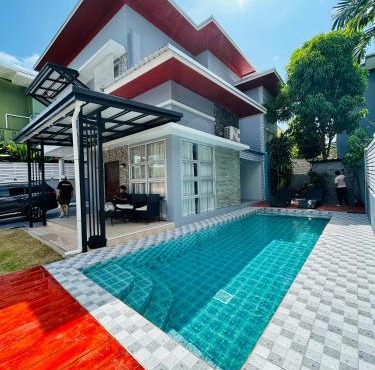 Vibe Phuket Private Rooms in Shared Villa Some Shared Bathrooms in Phuket