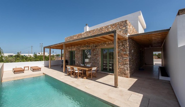 VILLA ALYKi