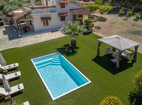 Villa Athina in Foinikiá