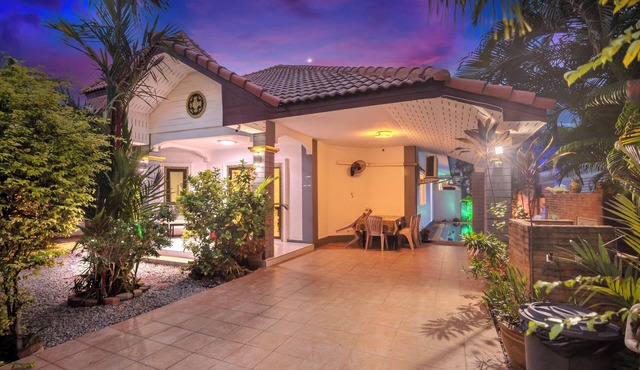 Villa Corner 4 bedrooms near Walking Street & Beach ★ in Pattaya