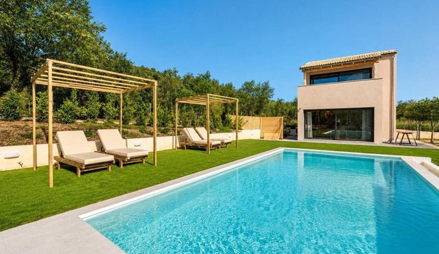 Villa Elea - Two Bedroom Villa, Sleeps 4