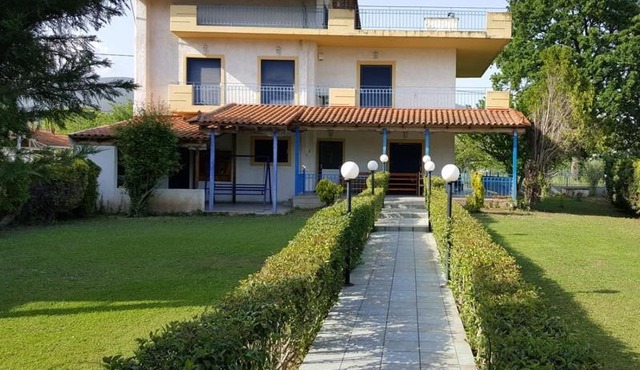 Villa for 14 Guests near the sea - 100m