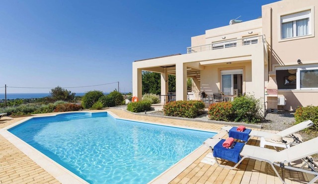 Villa Phoebe Gennadi