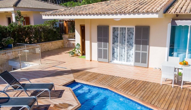 Villa Romani - Spectacular chalet with pool in Can Picafort in Can Picafort