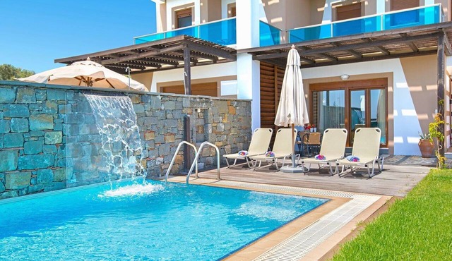 Villa Thalessa | Kiotari | Private Pool | 40m to Beach | Sleeps 7