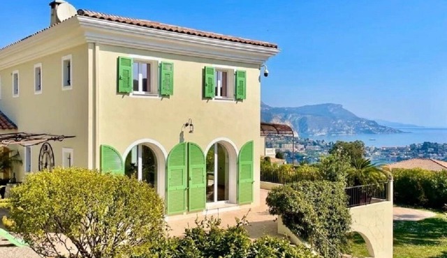 Villa with exceptional views of the French Riviera in Nice