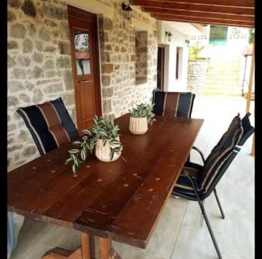Villaeleonora ΔΩΔΩΝΗ ΔΕΡΒΙΖΙΑΝΑ ΙΩΑΝΝΙΝΩΝ