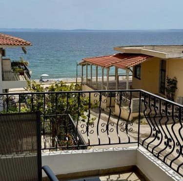 VillaKaliba BEACHFRONT HOUSE