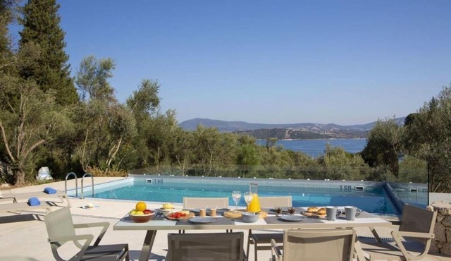 Villas Harriet - 300 meters from the sea