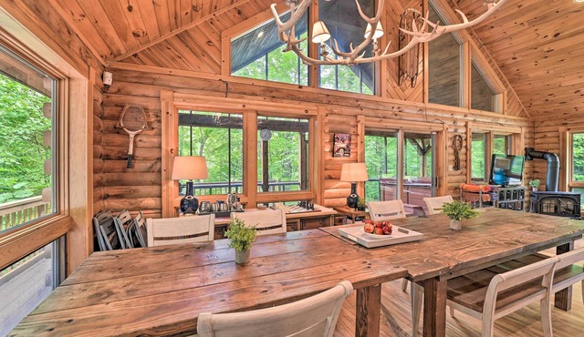 Warrensburg Cabin w/Hot Tub: 15 Mi to Lake George in Warrensburg
