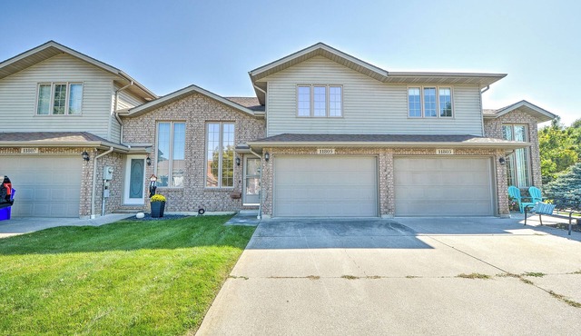 Windsor 5 beds 3 baths minutes from the Battery Plant in Windsor
