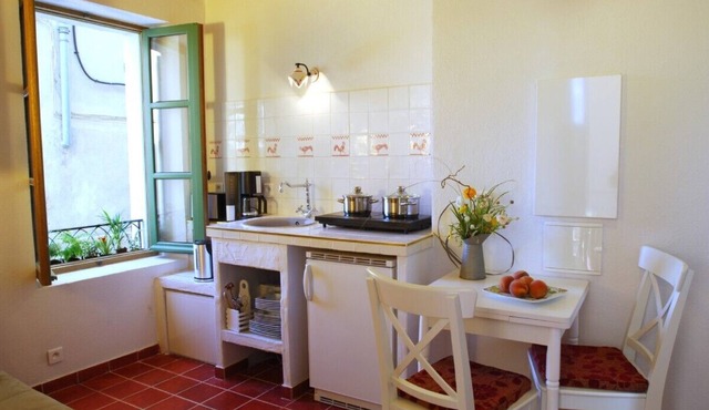 Wonderful holiday home in historic city centre in Biot