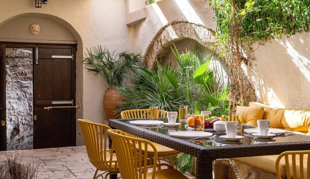Zoe Suites/Sofoklis in Old town