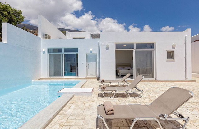 100 m² Villa ∙ 2 bedrooms ∙ 4 guests