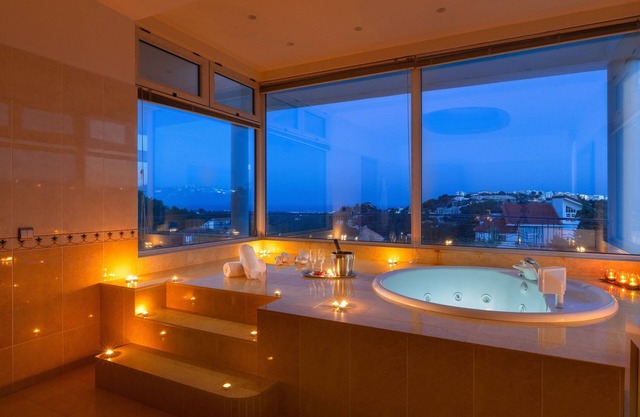 Amaltheia Villa 