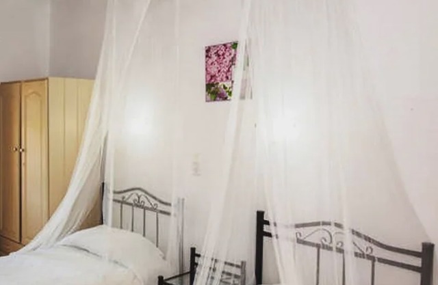 Apartment only steps from the beach