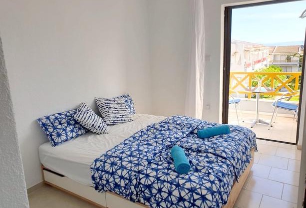 Apartment With one Bedroom in With Wonderful sea View Balcony and Wifi