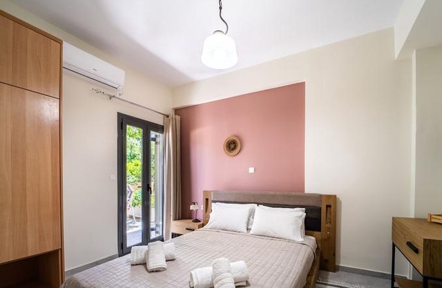 Apartments Katerina by the sea