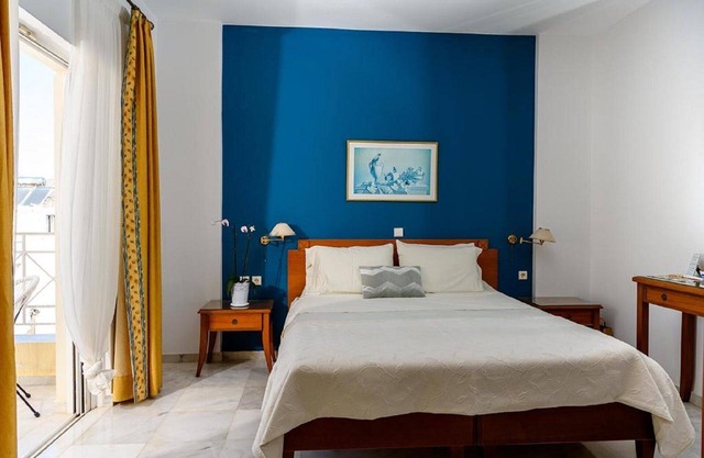 Bellevue Suites Studio 2 with Sea View