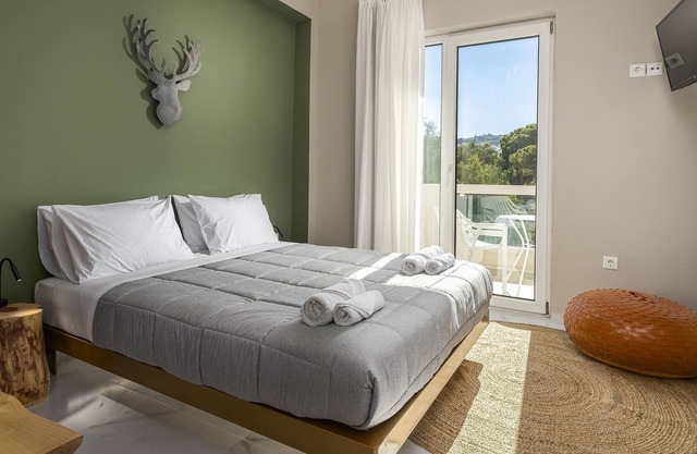 Charming double hotel's room in Rethymno