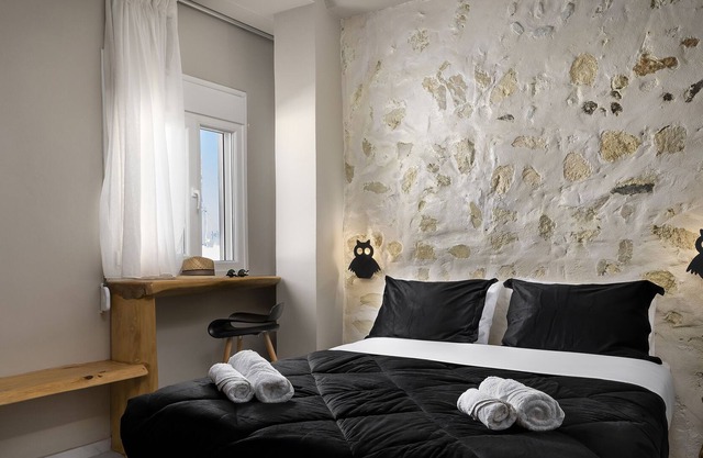 Charming twin hotel's room in Rethymno
