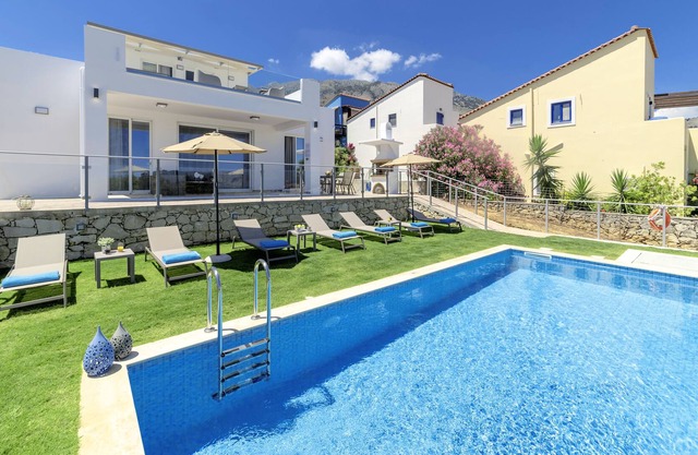 Costa Maris Villa 