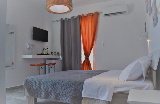 Deluxe room near the sea 2