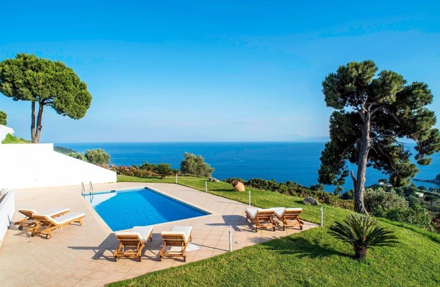 Exquisite Skiathos Villa Skiathea Alpha 