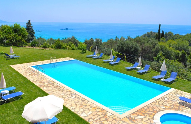 Family friendly Apartments with a Swimming Pool on Pelekas Beach
