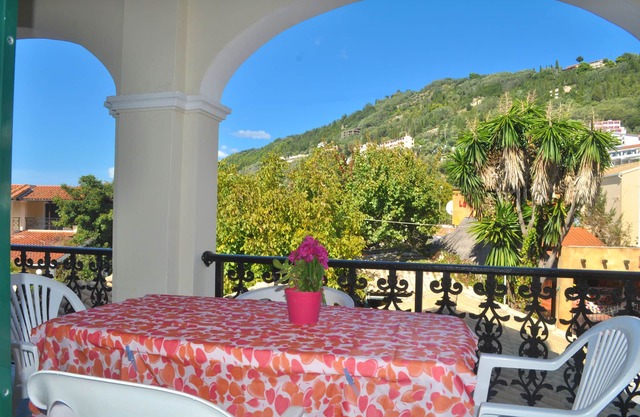 Holiday Apartment "yannis" on the beach of Agios Gordios in Corfu