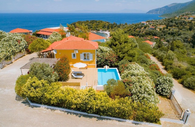 Holiday Agios Konstantinos Persons Bedrooms 