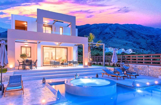Holiday house Kourna for 1 - 8 persons with 3 bedrooms - Holiday house