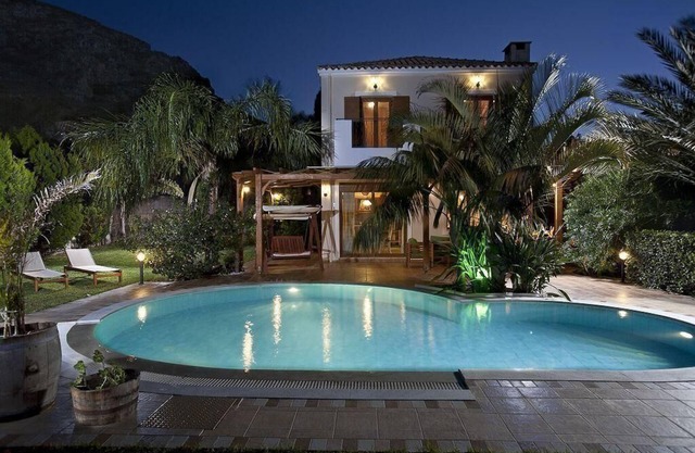 Holiday Chersonissos Persons Bedrooms 