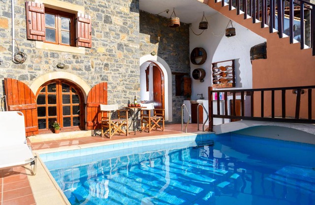 Holiday house Plaka for 1 - 8 persons with 2 bedrooms - Holiday home