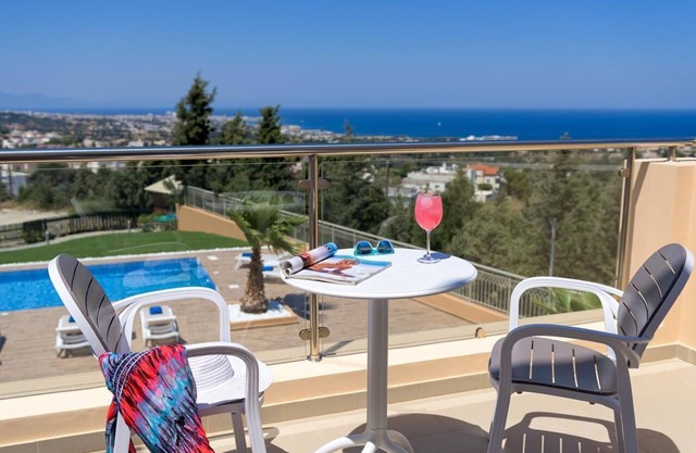 Holiday house Rodos for 1 - 8 persons with 4 bedrooms - Holiday home