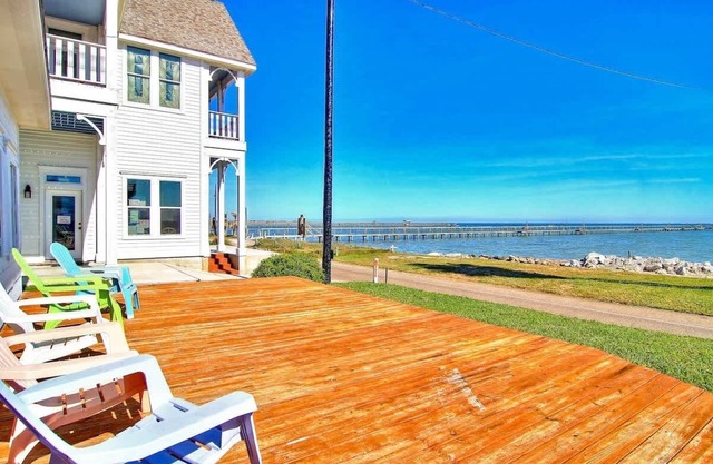 Bayfront Cottage 