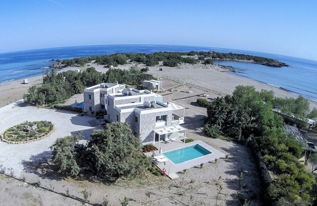 Beachside Stone Villa The Beach 