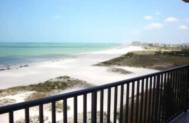 Luxurious Beach Front condo in Clearwater