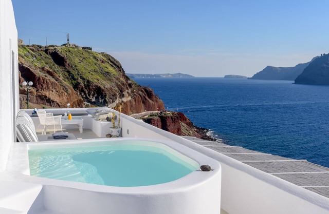 Ode Villa with sunset and private heated pool